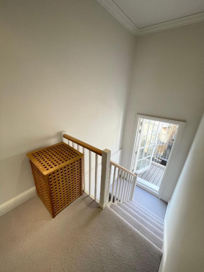Victoria Maisonette Apartment Лондон Екстериор снимка