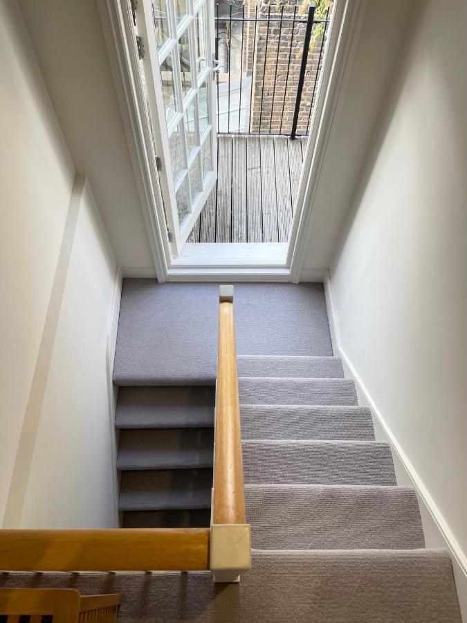 Victoria Maisonette Apartment Лондон Екстериор снимка