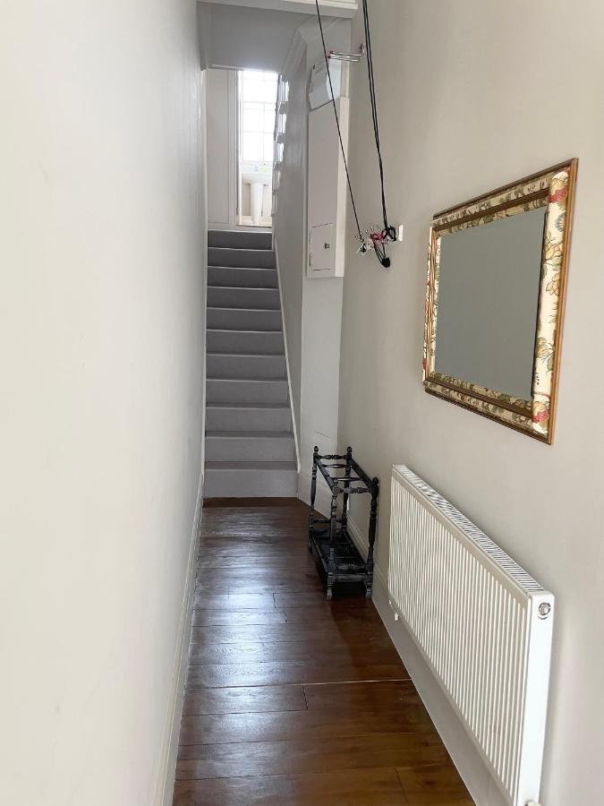 Victoria Maisonette Apartment Лондон Екстериор снимка