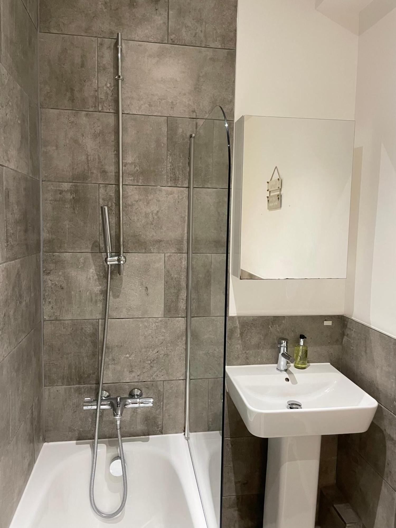 Victoria Maisonette Apartment Лондон Екстериор снимка