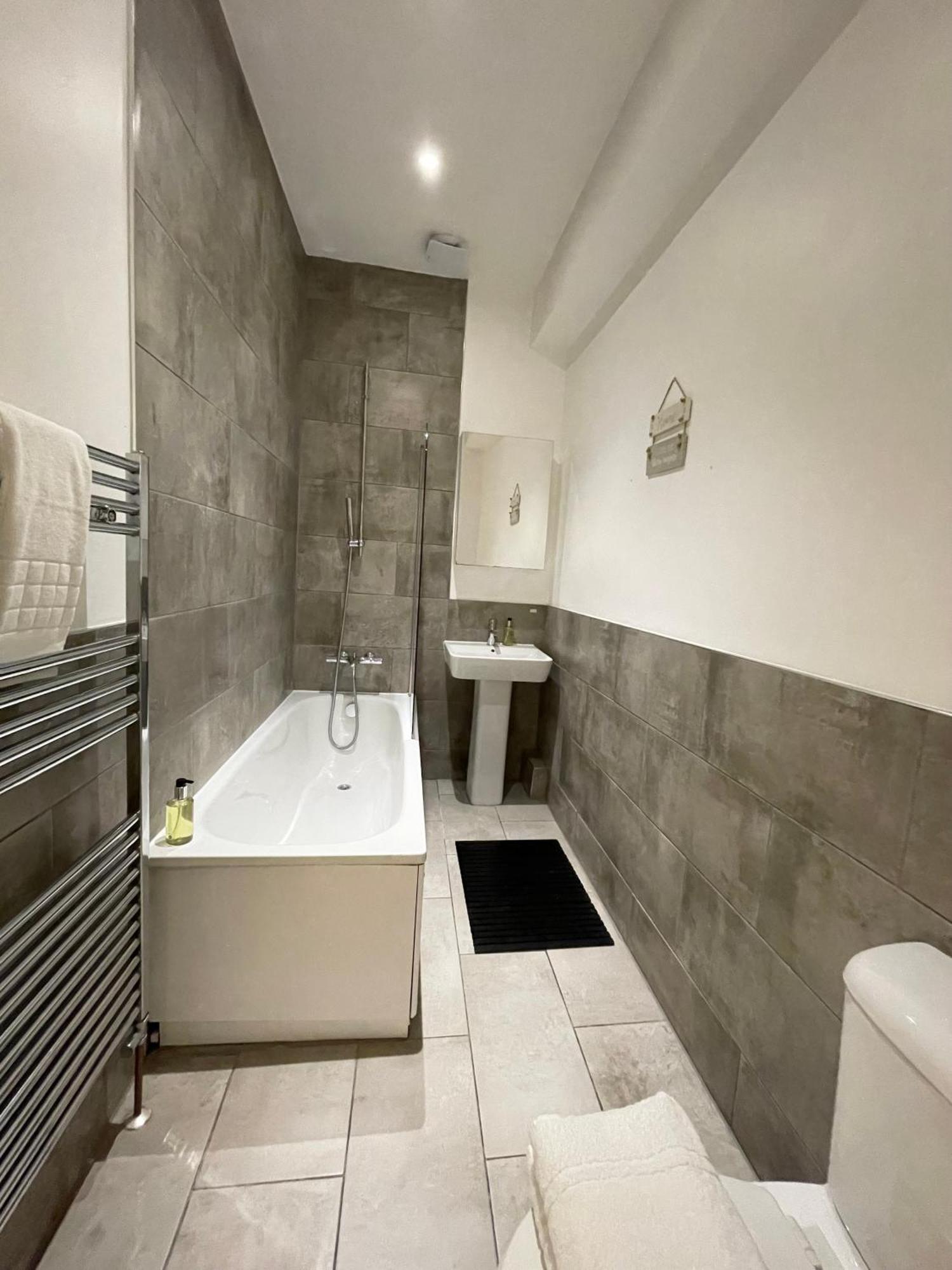 Victoria Maisonette Apartment Лондон Екстериор снимка
